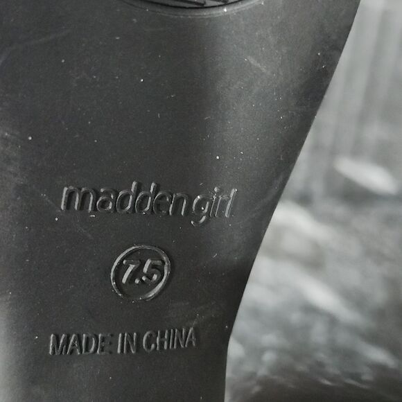 BRAND NEW MADDEN GIRL OPEN TOE ANKLE STRAP BUCKLE PLATFORM CHUNKY  HEELS SANDAL - Picture 16 of 16